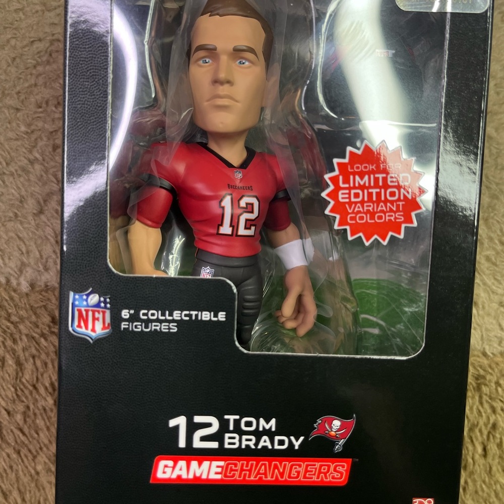 Tom Brady Tampa Bay Buccaneers Series
1 GameChanger 6" Vinyl Figurine